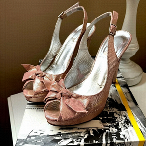 💐 B2 Rose Gold Heels